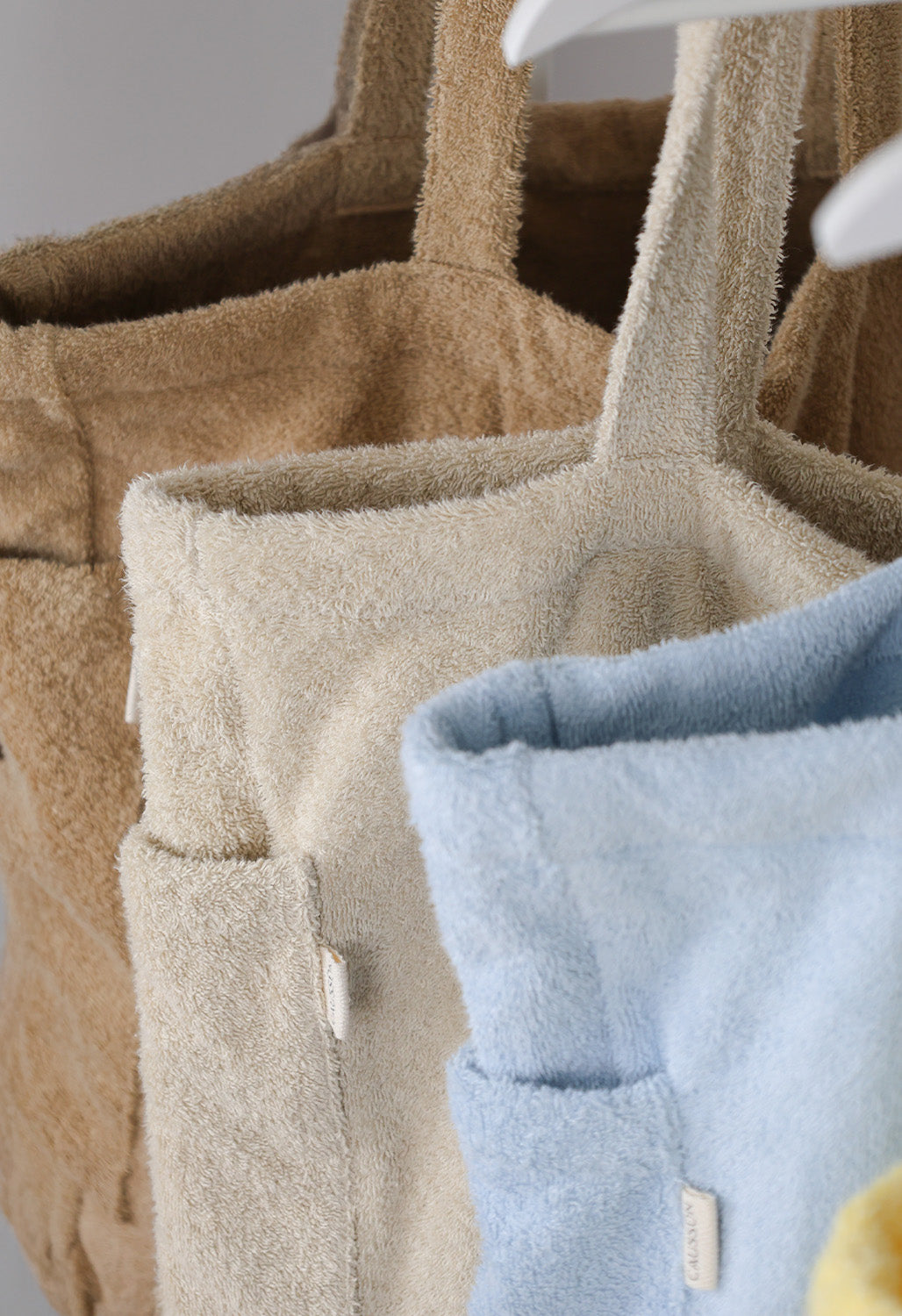 Hellblaue Schwamm-Tragetasche