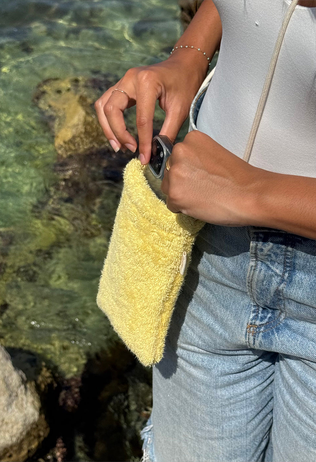Pochette Téléphone Éponge Jaune Citron